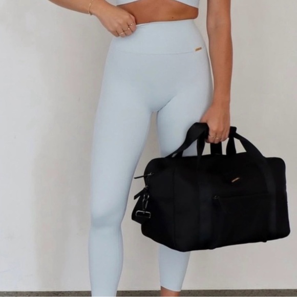 XS Cleo Harper Form Leggings - Arctic Reflective 😍🤩 - Picture 1 of 9